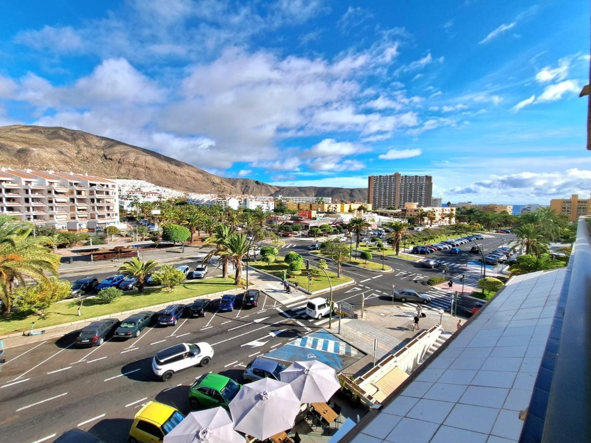 Newly Reformed 2 Bedroom Apartment In The Center Of Los Cristianos Los Cristianos  Exterior photo