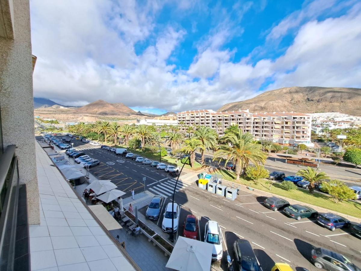 Newly Reformed 2 Bedroom Apartment In The Center Of Los Cristianos Los Cristianos  Exterior photo